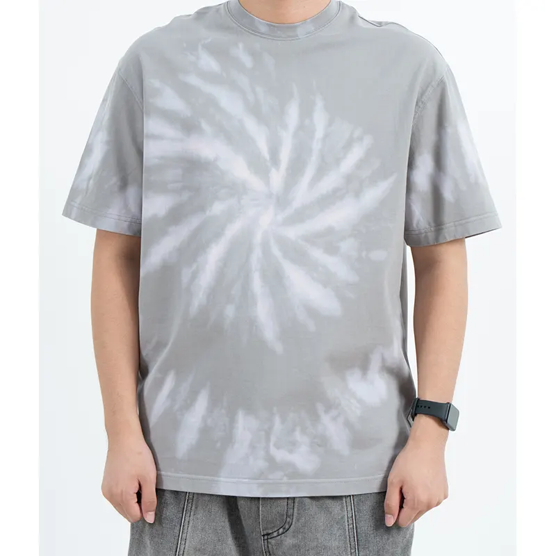Szary T-shirt o luźnym kroju z okrągłym dekoltem i efektem spiralnego tie-dye